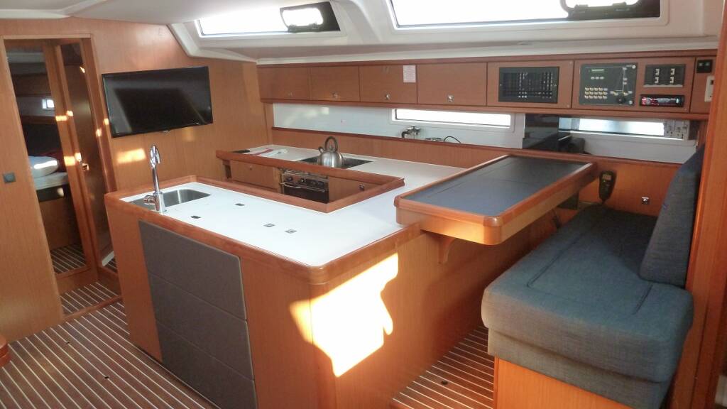 Sailing yacht Bavaria Cruiser 56 ECONOMY