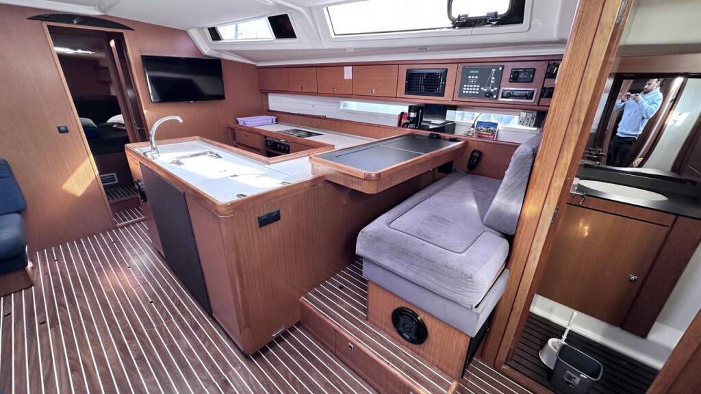 Sailing yacht Bavaria Cruiser 56 Searex