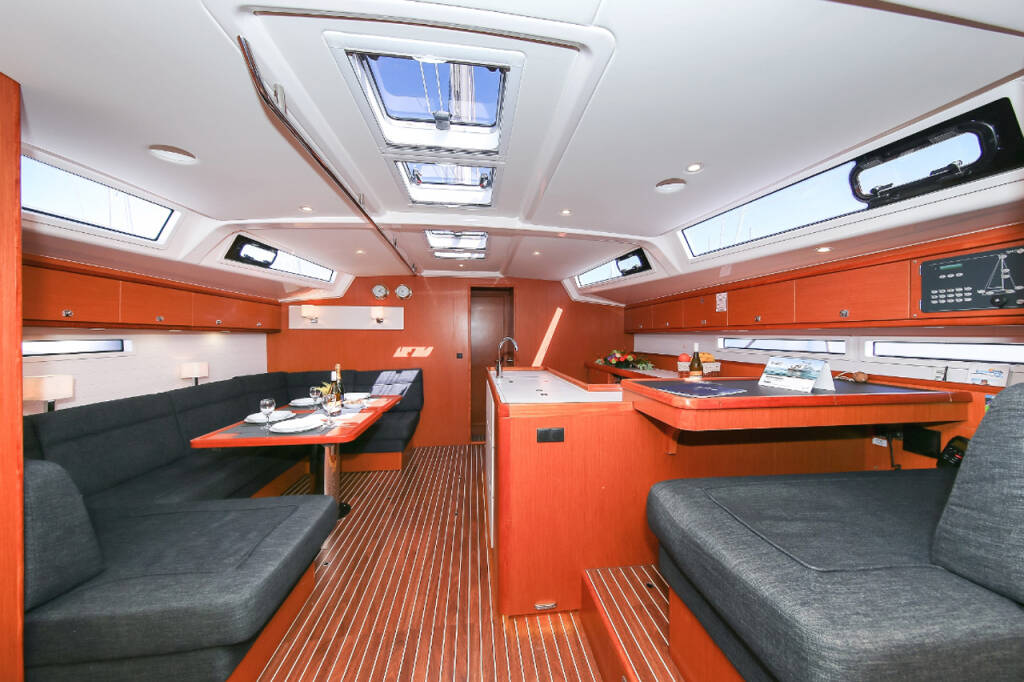 Sailing yacht Bavaria Cruiser 56 Domo