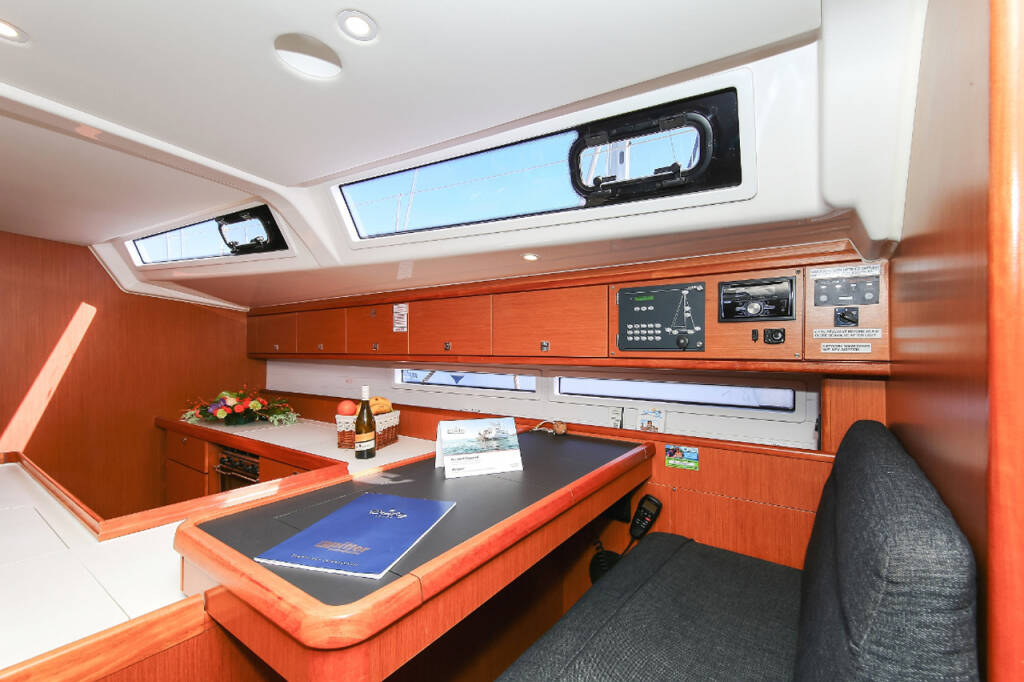 Sailing yacht Bavaria Cruiser 56 Domo