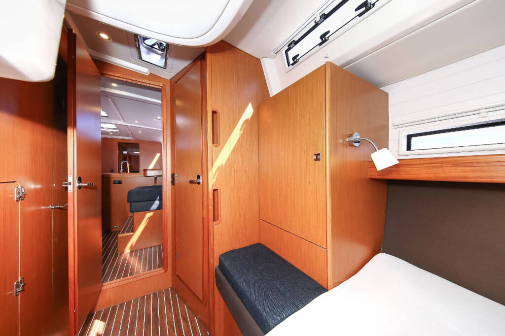 Sailing yacht Bavaria Cruiser 56 Domo