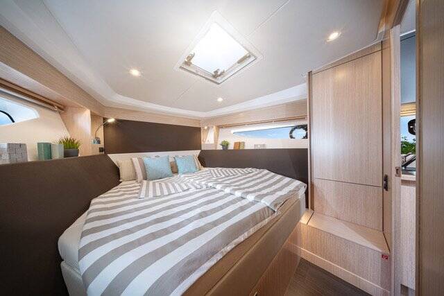 Motoryacht Bavaria SR36HT 