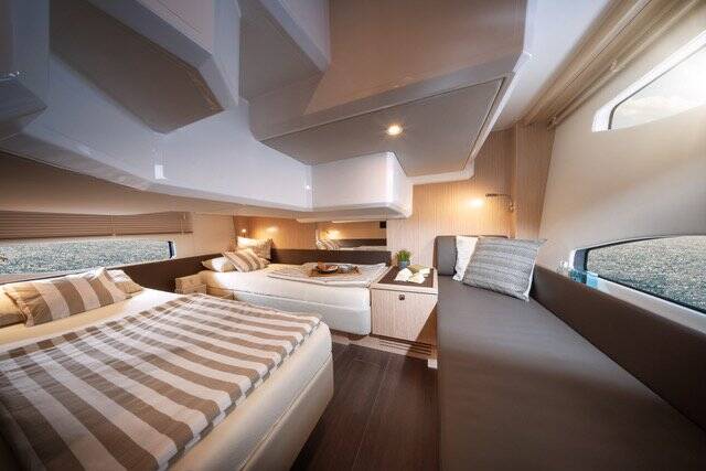 Motoryacht Bavaria SR36HT 