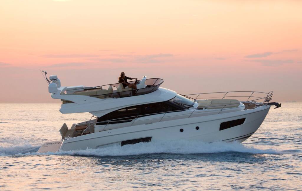 Motor yacht Bavaria Virtess 420 Lana