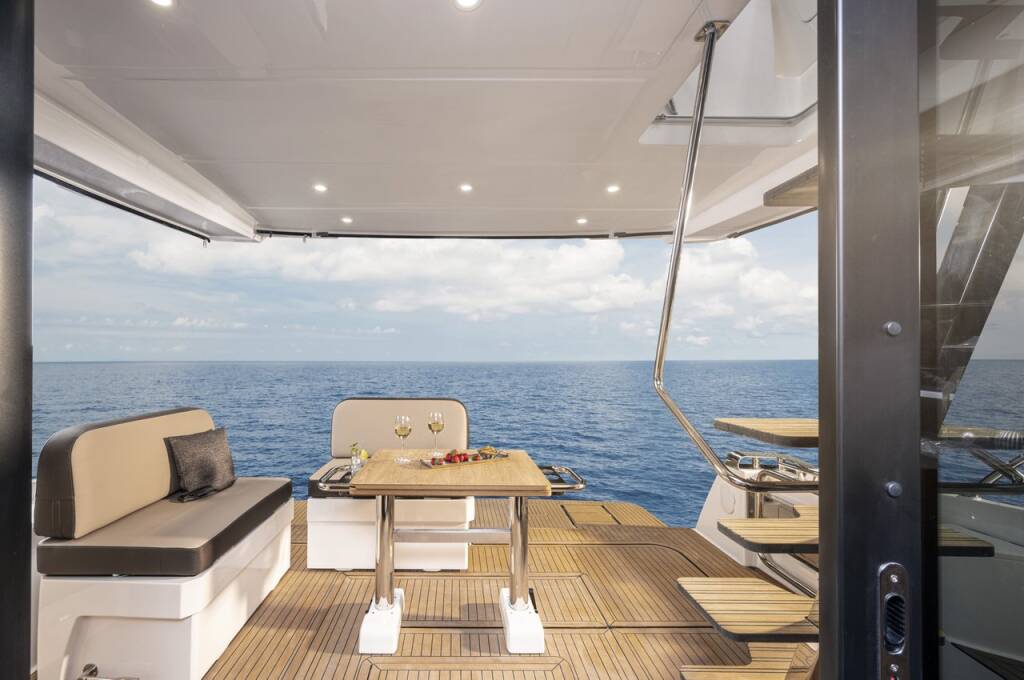 Motor yacht Bavaria Virtess 420 Lana