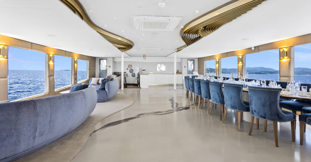 Luxury motor yacht Bella Bella