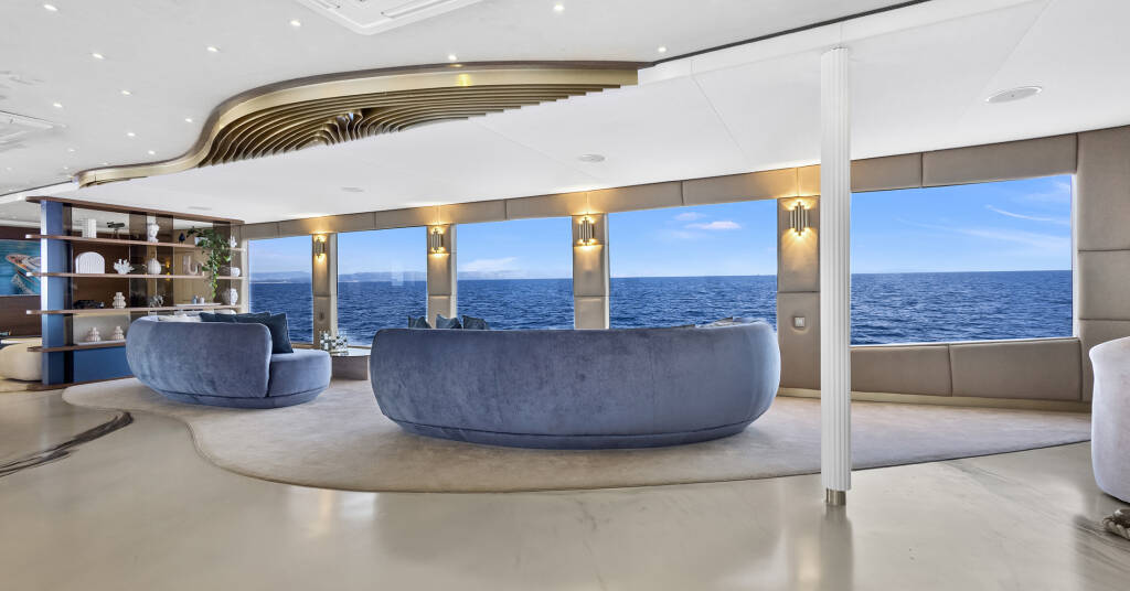 Luxury motor yacht Bella Bella