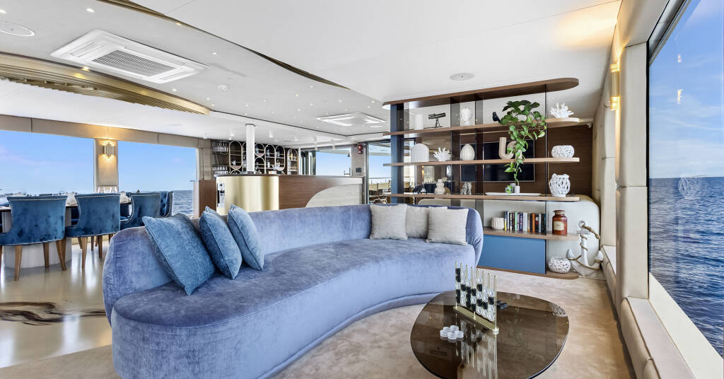 Luxury motor yacht Bella Bella
