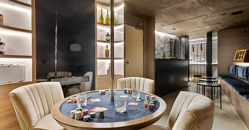 Luxury motor yacht Bella Bella