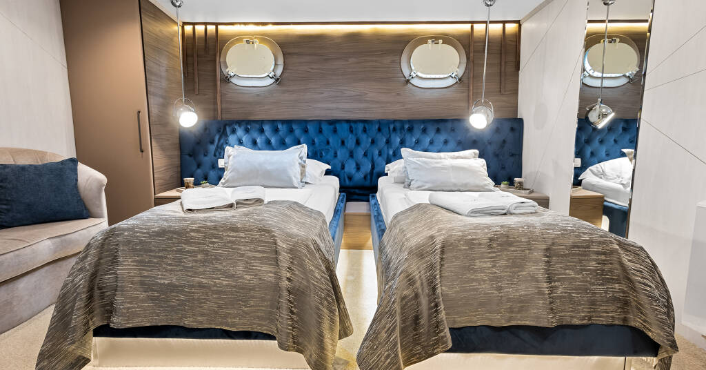 Luxury motor yacht Bella Bella