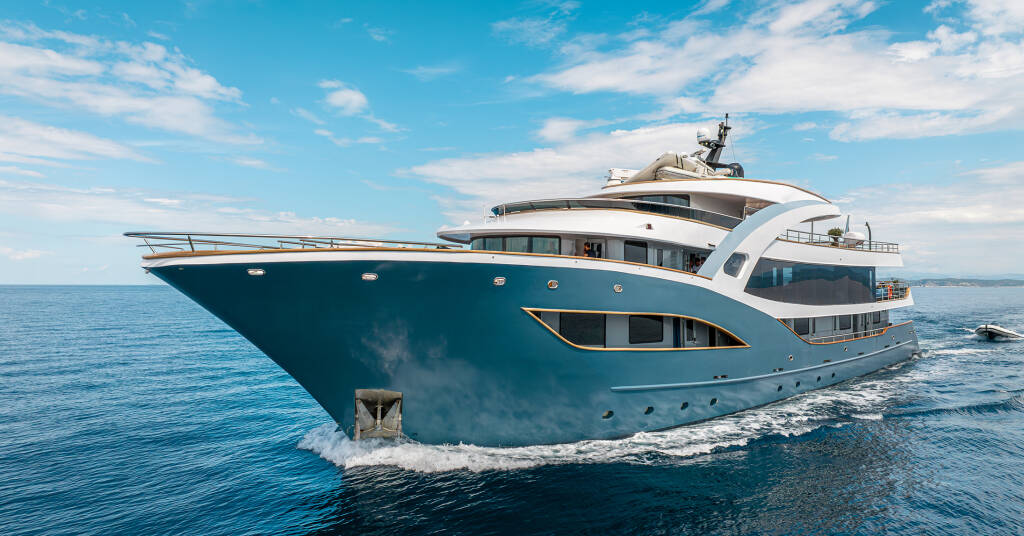 Luxury motor yacht Bella Bella