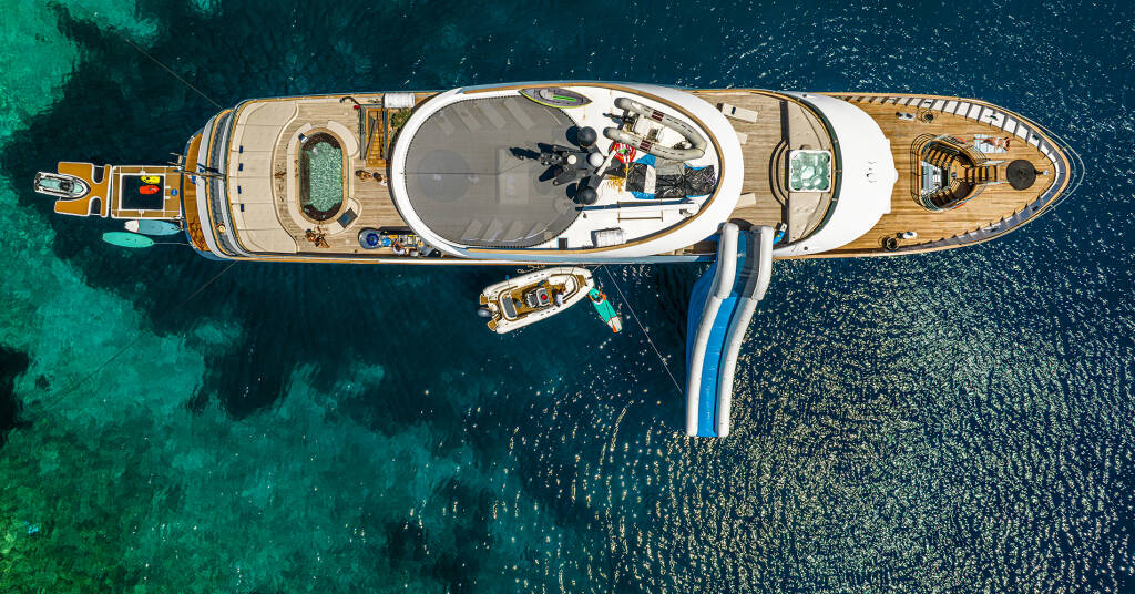 Luxury motor yacht Bella Bella