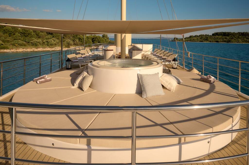 Luxus-Motoryacht Bellezza Bellezza