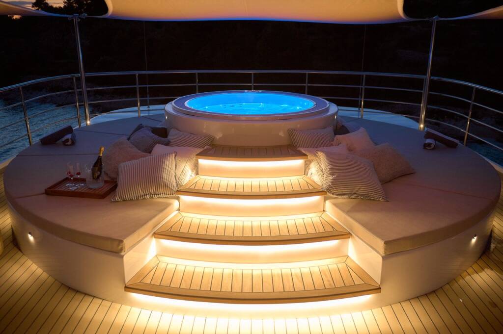Luxus-Motoryacht Bellezza Bellezza