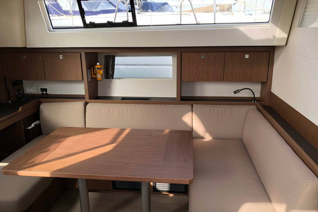 Sailing yacht Bénéteau Sense 51 Cascade