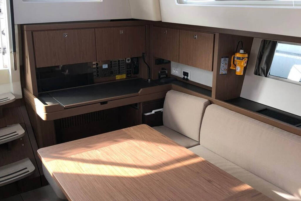 Sailing yacht Bénéteau Sense 51 Cascade