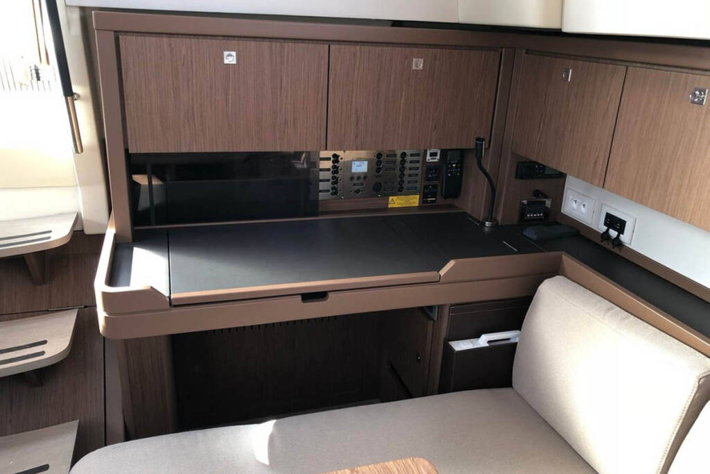 Sailing yacht Bénéteau Sense 51 Cascade