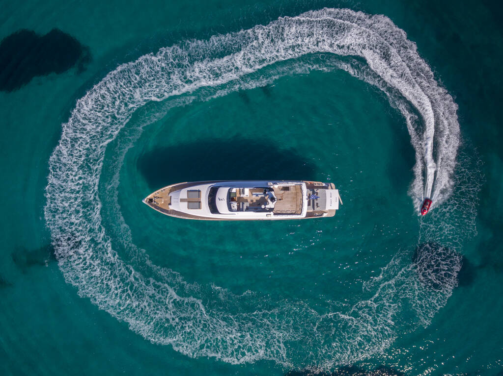 Luxury motor yacht Bugari 100 Project Steel