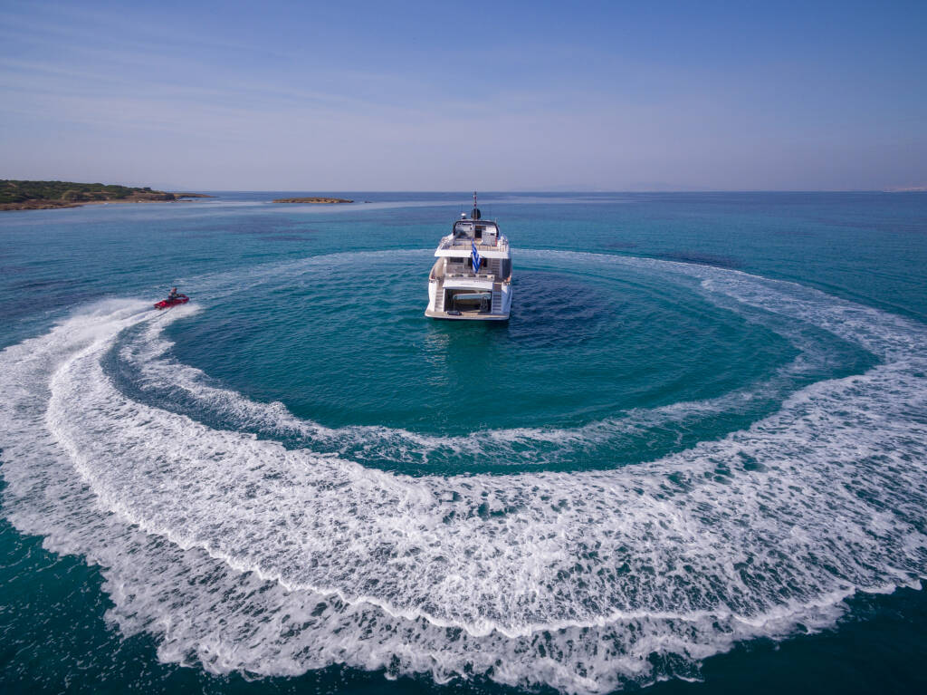 Luxury motor yacht Bugari 100 Project Steel