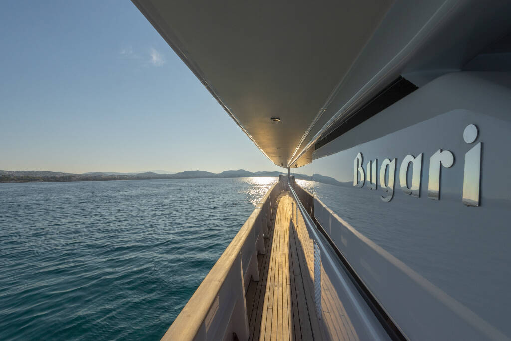 Luxury motor yacht Bugari 100 Project Steel