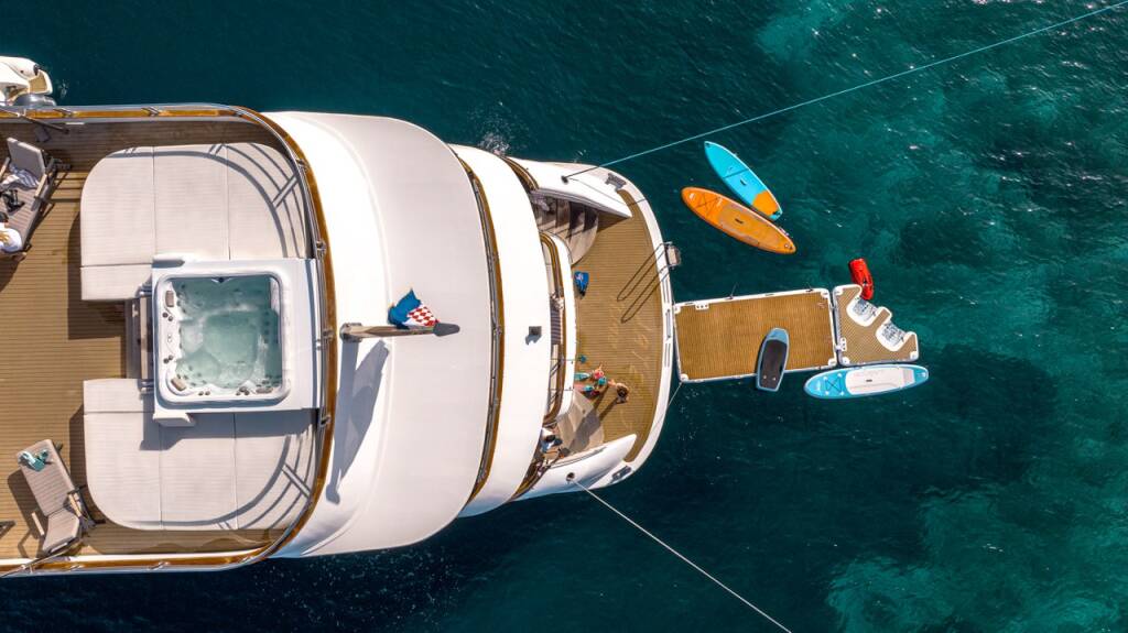 Luxus-Motoryacht Cristal Cristal