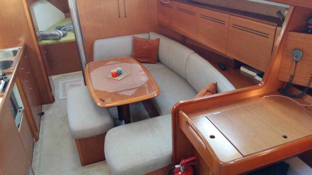 Sailing yacht Cyclades 39 Lapin