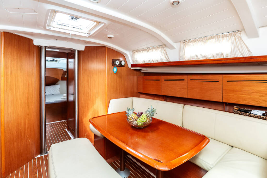 Sailing yacht Cyclades 43.4 Too Lucky