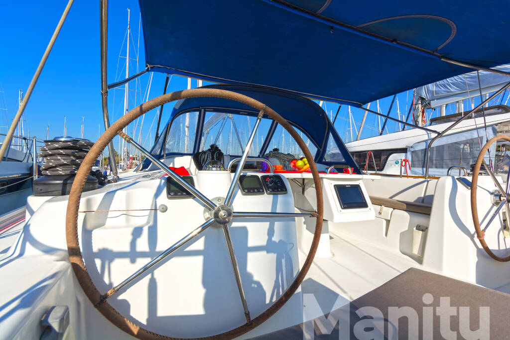 Sailing yacht Cyclades 50.5 Manitu