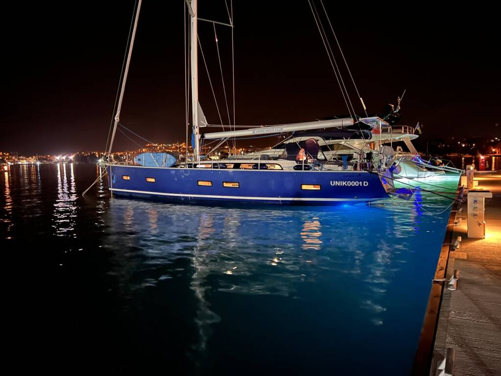 Sailing yacht D&D Kufner 54 Aurora Blu