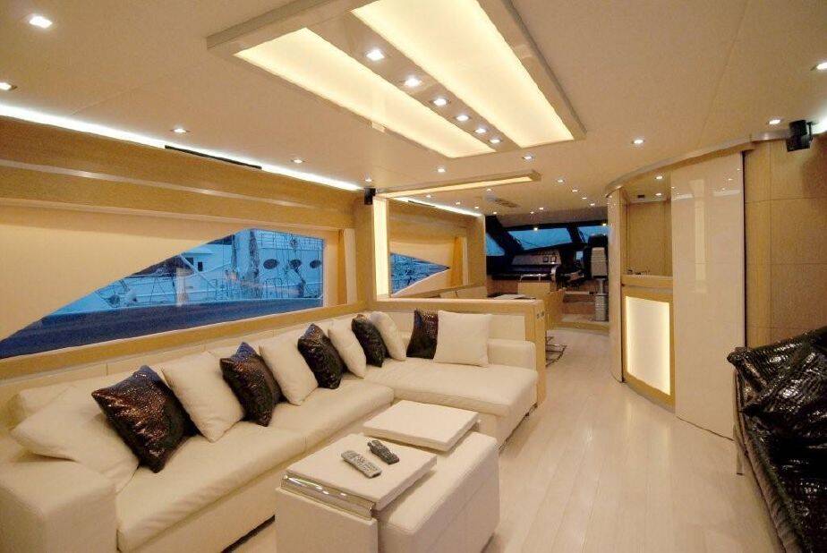 Luxus-Motoryacht Dominator 780S Deluxe Why Not