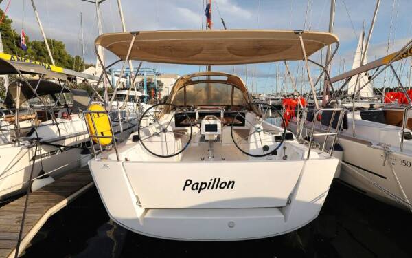 Dufour 350 GL Papillon Marina Mandalina, Sibenik