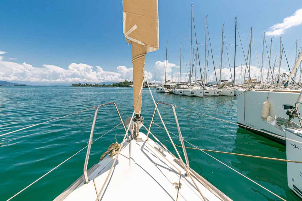 Sailing yacht Dufour 350 GL Wave