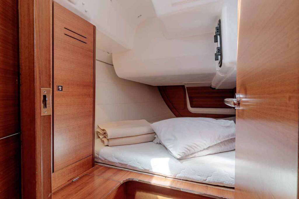 Sailing yacht Dufour 350 GL Wave