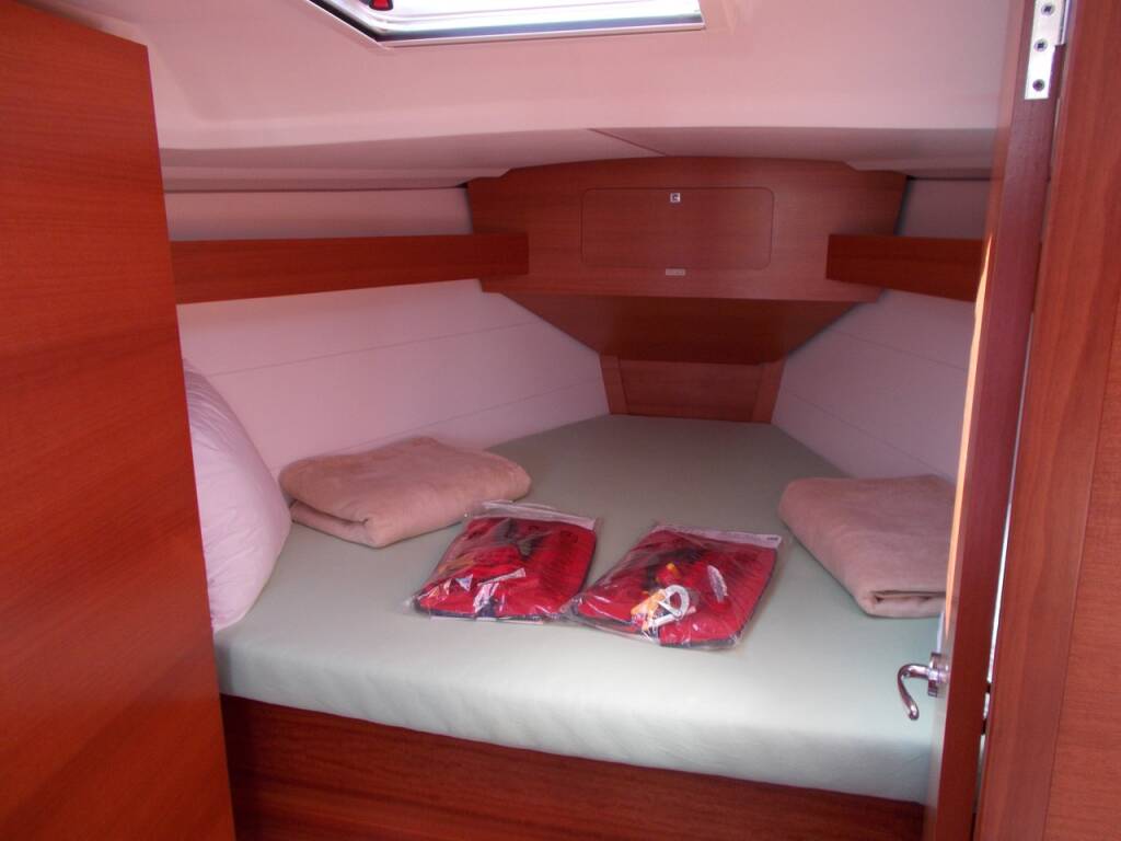 Segelyachten Dufour 350 GL Moonsail