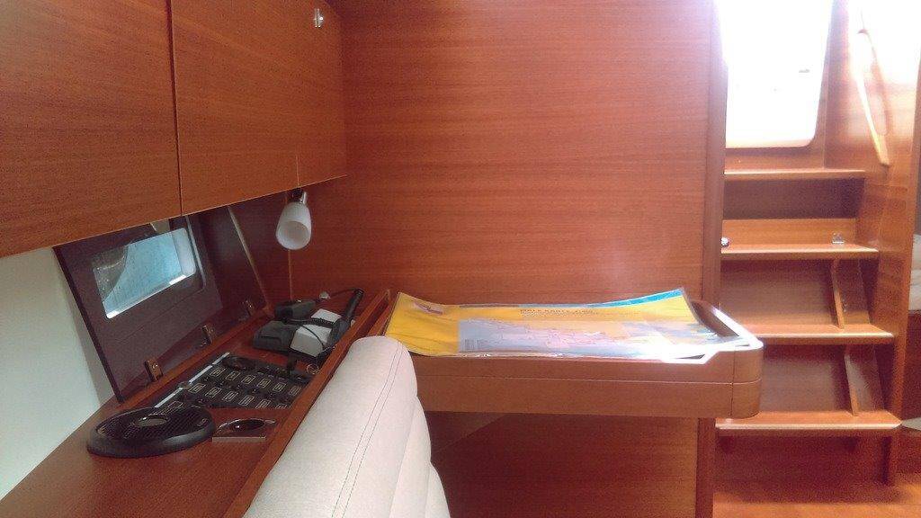 Sailing yacht Dufour 350 GL Spinaker
