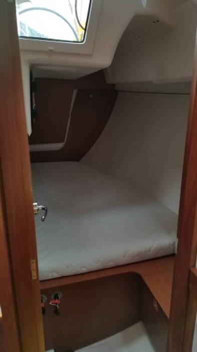 Sailing yacht Dufour 350 GL Friday