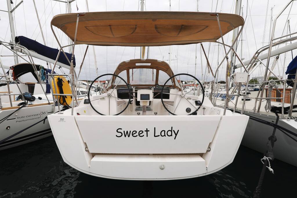 Sailing yacht Dufour 350 GL Sweet Lady