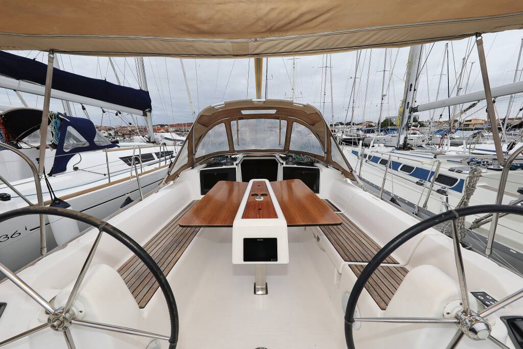 Sailing yacht Dufour 350 GL Sweet Lady