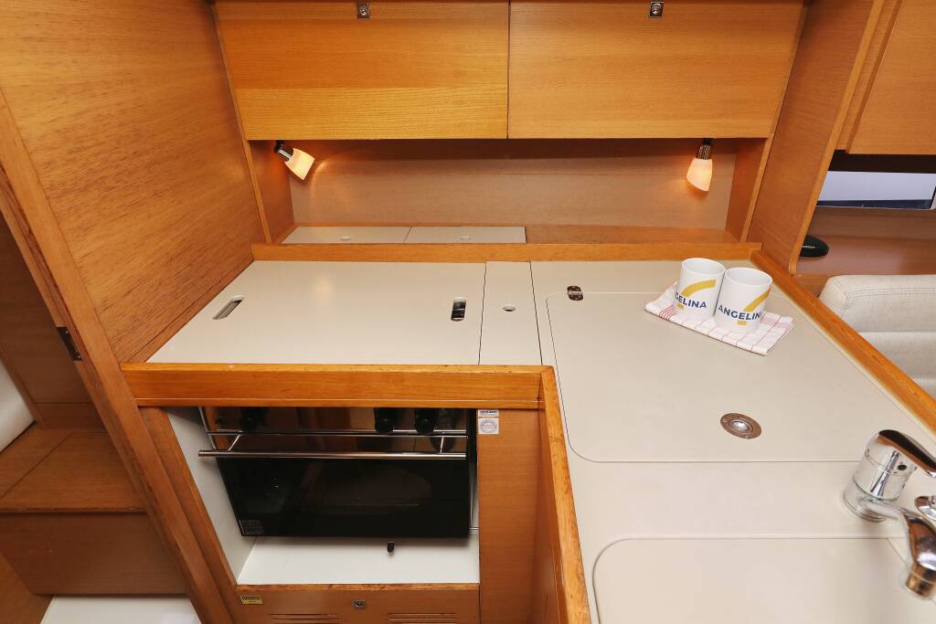 Sailing yacht Dufour 350 GL Sweet Lady