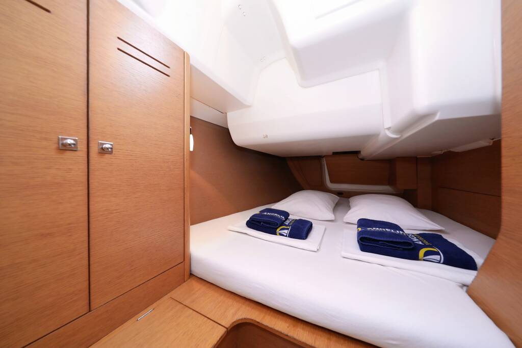 Sailing yacht Dufour 350 GL Sweet Lady