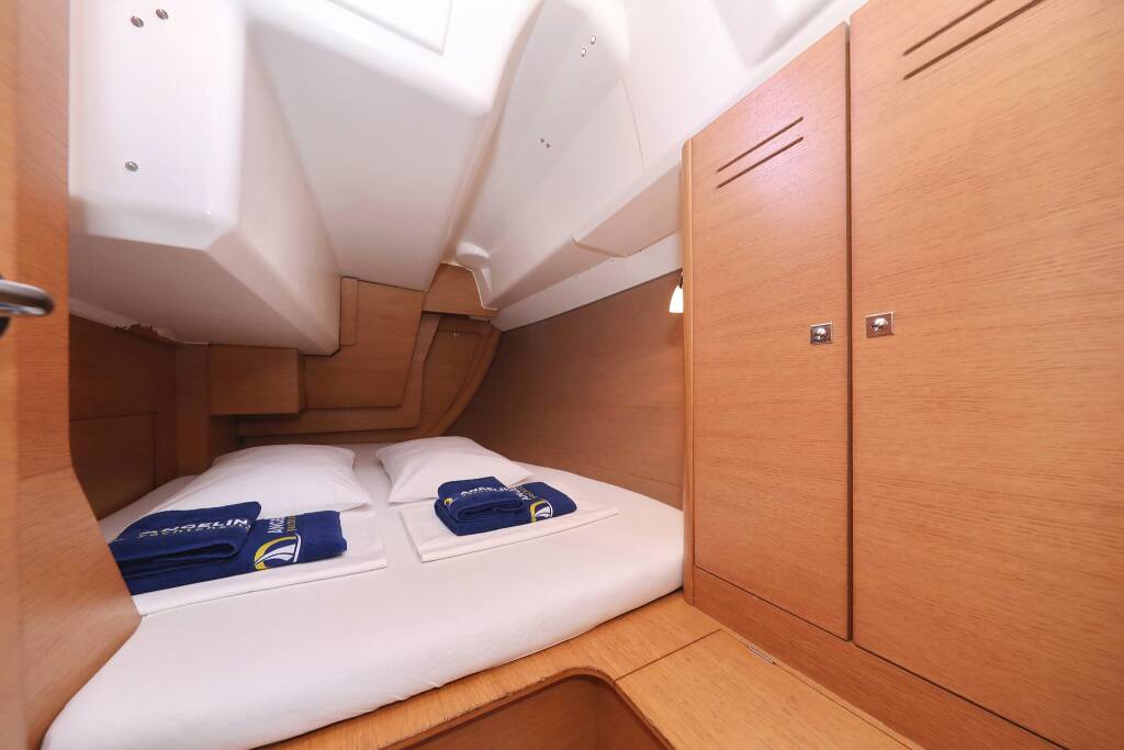 Sailing yacht Dufour 350 GL Sweet Lady