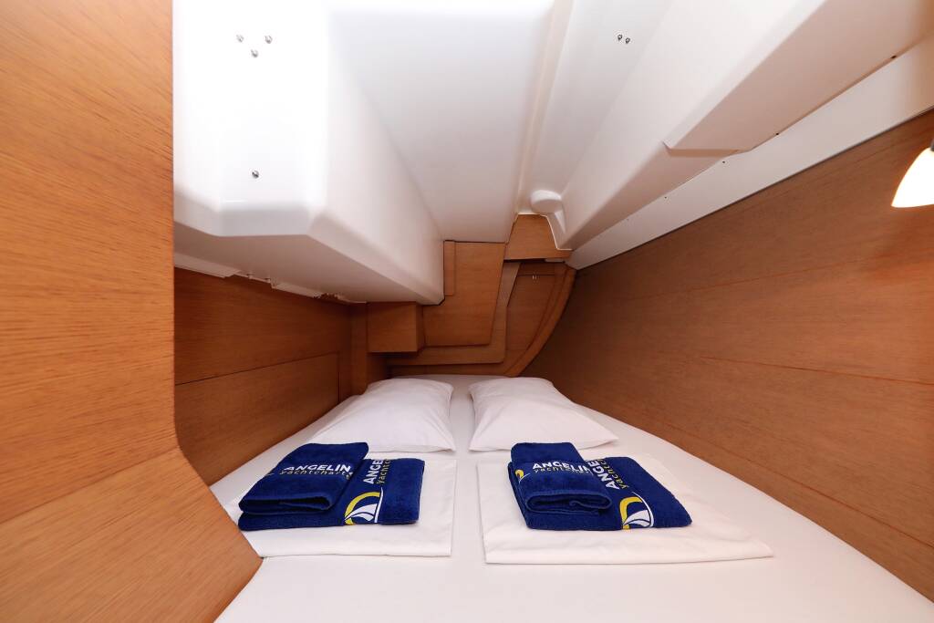 Sailing yacht Dufour 350 GL Sweet Lady