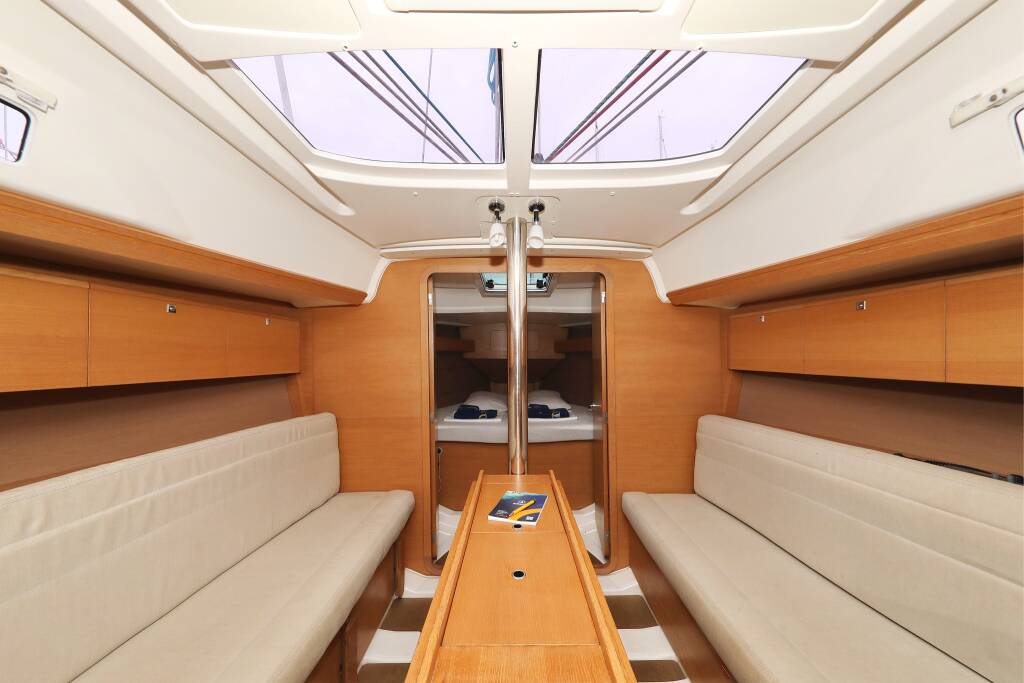 Sailing yacht Dufour 350 GL Sweet Lady