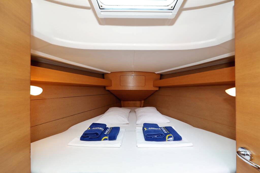 Sailing yacht Dufour 350 GL Sweet Lady