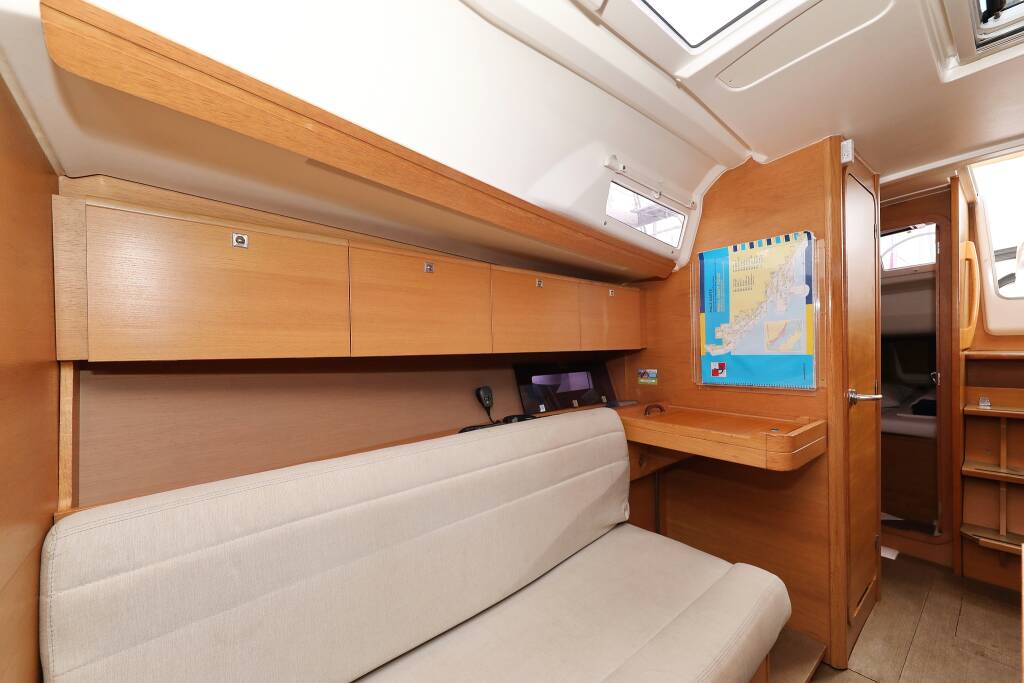 Sailing yacht Dufour 350 GL Sweet Lady