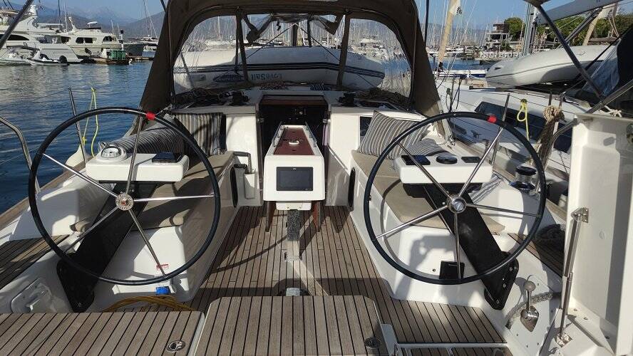 Sailing yacht Dufour 360 GL Gracia