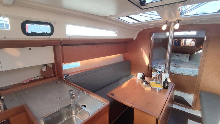 Sailing yacht Dufour 360 GL Gracia