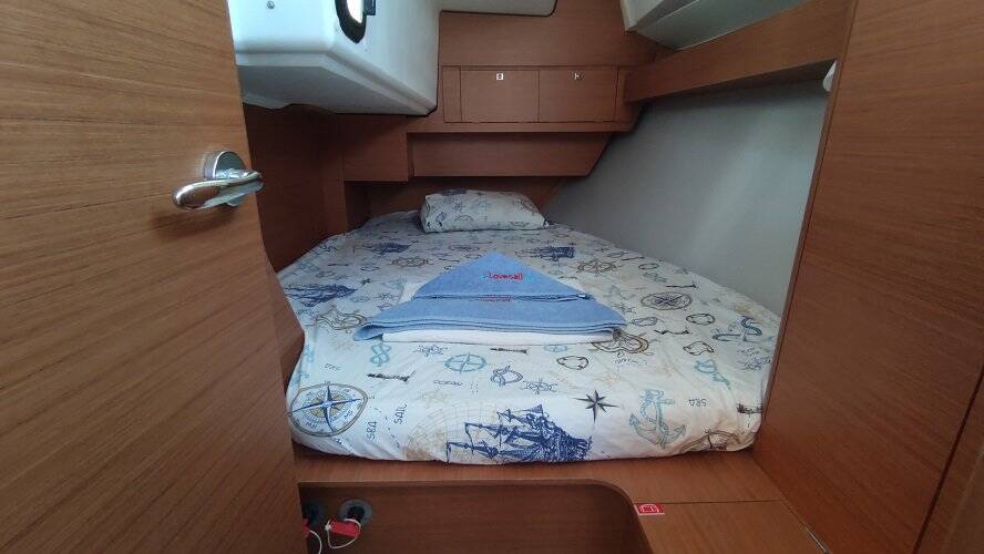 Sailing yacht Dufour 360 GL Gracia