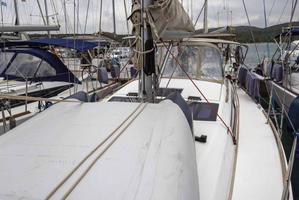 Sailing yacht Dufour 360 GL Shakey Ground