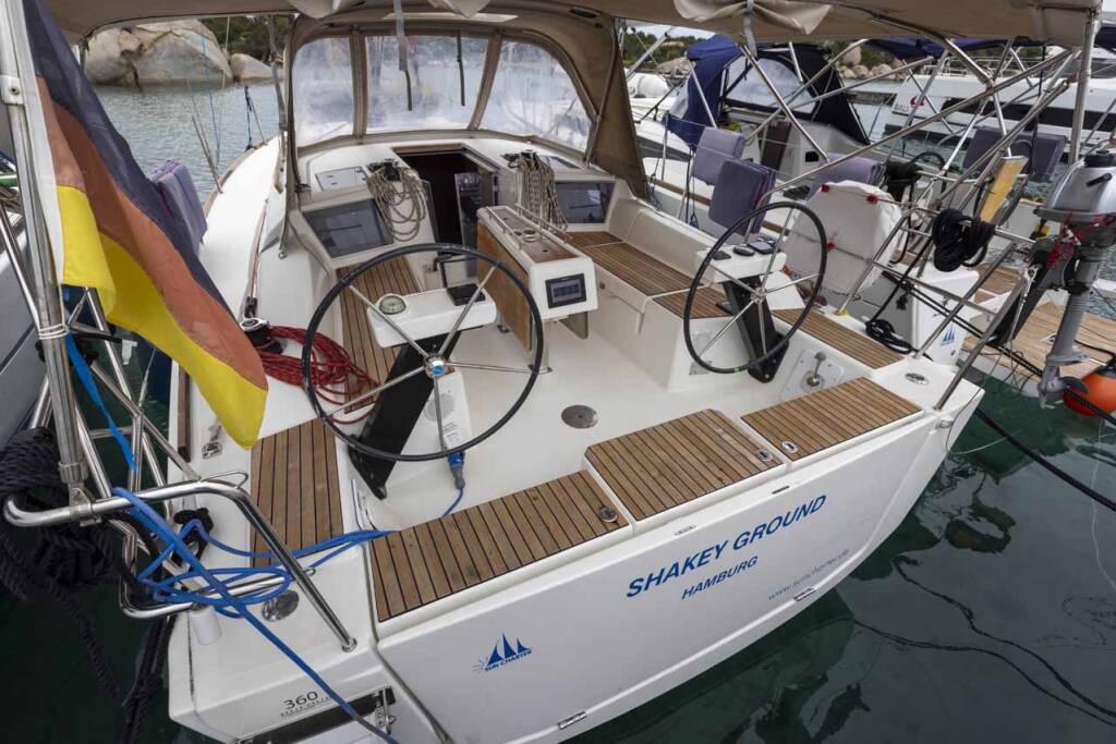 Sailing yacht Dufour 360 GL Shakey Ground